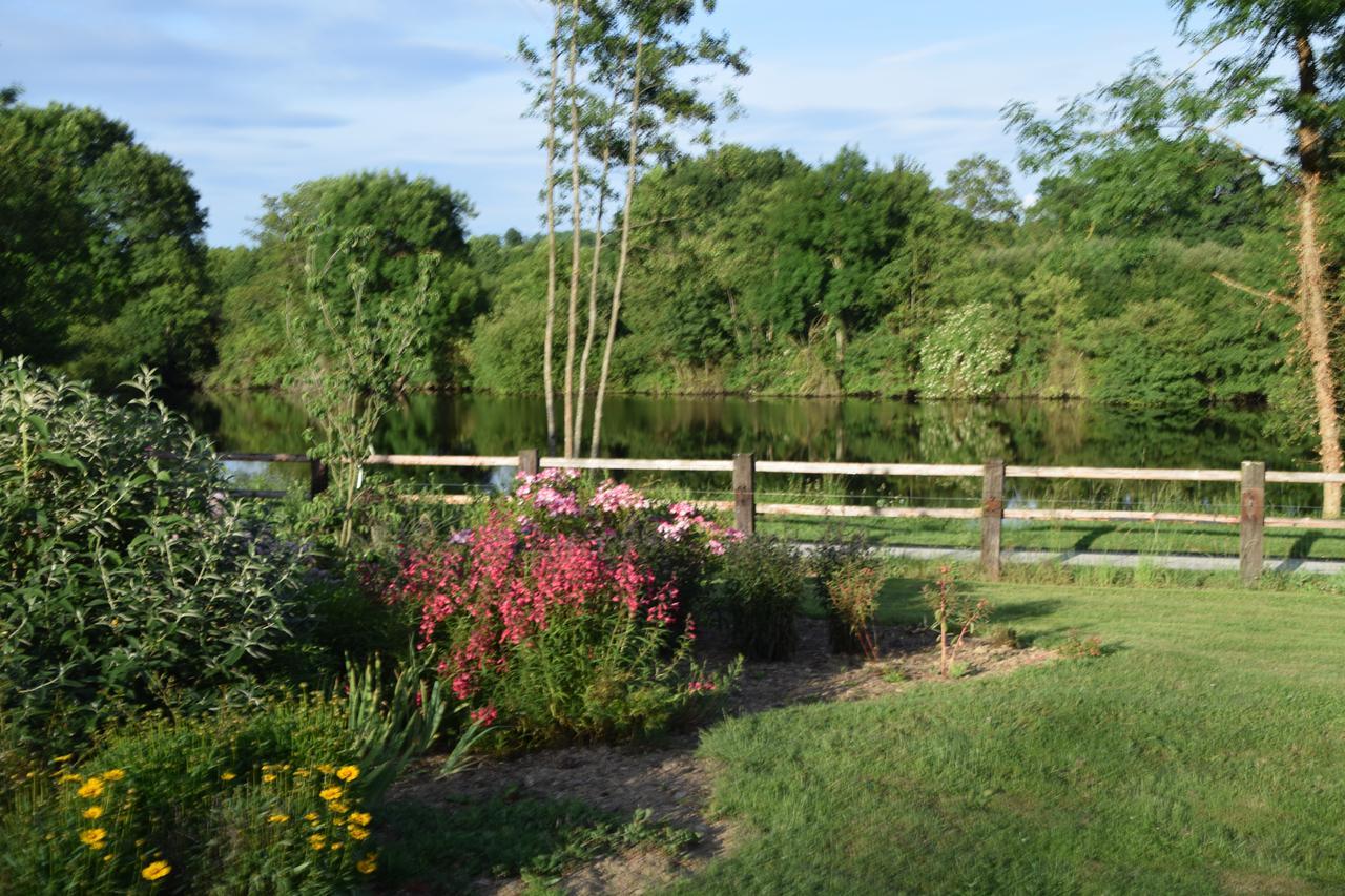 La Francoisiere Bed & Breakfast Loigne-sur-Mayenne Exterior photo